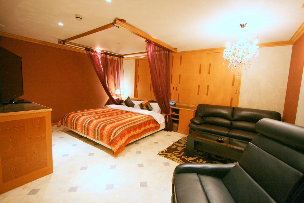 Love hôtel Sari (adults Only) 2*